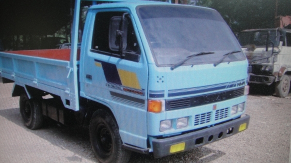 หัว ISUZU NKR หัวบางๆสีใหม่ ขาหน้า-หลัง คันเกียร์พร้อมสาย ของครบยกใส่รถวิ่งได้เลย