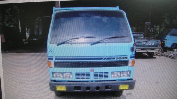 หัว ISUZU NKR หัวบางๆสีใหม่ ขาหน้า-หลัง คันเกียร์พร้อมสาย ของครบยกใส่รถวิ่งได้เลย