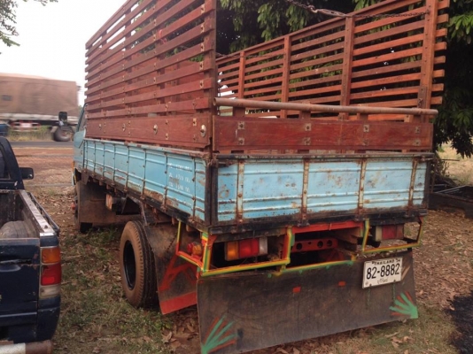 6ล้อบรรทุก ISUZU KS-110 ฝาดำ เกียร์สั้นสาย Fหน้า-หลัง คัสซีดี พ.ธรรมดา กระบะพื้นไม้คอกไม้เกษตร ยาว4.30ม. ยาง8.25/16 พร้อมใช้งาน เล่มฯ ครบ ภาษี1ปี **ขาย ISUZU KS-110 แรง 6ล้อบรรทุก ช่วงล่างใหญ่ พร้อมลุยงาน ISUZU KS 4BE1-110HP ฝาดำ เกี