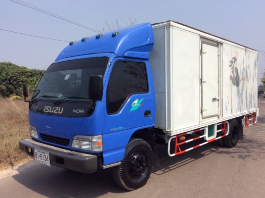 ISUZU NQR 150แรง รถห้างแท้ ยาว 5.5 ม. เครื่องดี ยางดี ครัทซีสวย รถเดิมๆ พร้อมใช้งาน ขาย 600,000 บาท ศุภากร 081-1903107, 081-4252943