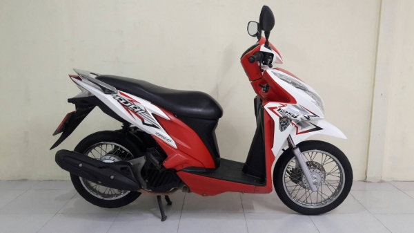 ขายClick125i หัวฉีด ปี56 รถเดิมสภาพดี(ฟรีหมวกกันน็อคใหม่1ใบ)