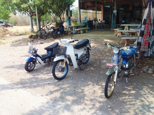 ขาย ดรีมคุรุเครื่องเดิม สตาร์ทได้ 2 ระบบ ไฟหน้า-หลังติด (ไม่ ท.บ. / ออกใบซื้อขายให้จากทางร้าน) ((((( 8,900 บาท ))))) ขาย ดรีมคุรุเครื่องเดิม สตาร์ทได้ 2 ระบบ ไฟหน้า-หลังติด (ไม่ ท.บ. / ออกใบซื้อขายให้จากทางร้าน) ((((( 8,900 บาท )))))