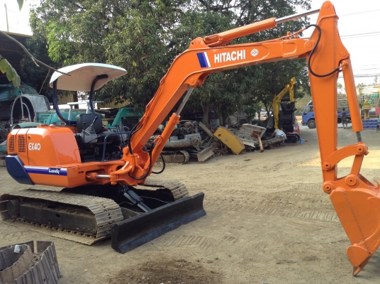 ขายรถขุดแบคโฮ HITACHI EX40 ขนาดPc40 รถเก่านอกแท้ 100\% (คอลโทลสั้น ปั๊มนิ้ว ระบบไว) เครื่องแน่น ปั๊มแรง แทรคเหล็ก รถพร้อมใช้งาน เอกสารใบอินวอยครบ