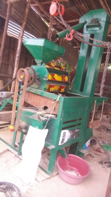 ลดสุดๆๆ 22,000บาทงดต่อรอง. ขายโรงสีข้าวประยูรยนต์ พร้อมใช้ หิน18ลูกหินเบิกใหม่ ใช้งานกันยาวๆๆ