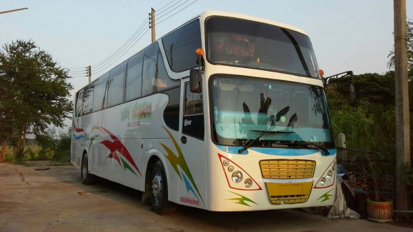 ขายรถบัสแอร์ชั้นครึ่งทรงมังกร ถุงลม เครื่อง DAEWOO ช่วงล่าง ISUZU ทั้งคัน คานหน้า-คานท้าย ISUZU แอร์ไฟฟ้า ยางเรเดียล ล้อแม็กซ์ เครื่องเสียงพร้อม สภาพพร้อมใช้งาน ราคา 600,000 บาท ต่อรองได้ สนใจติดต่อ คุณเสน่ห์ โทร 081-2924481 , 085-1988301