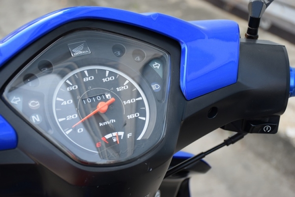 Wave110i 2014 สตาร์ดมือ รถบ้านแท้ วิ่งน้อย เล่มชุดโอนครบ