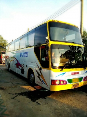 ขายรถบัสแอร์ชั้นครึ่ง ตัวถังวอลโว่เชิดชัย รถห้าง ISUZU 275 ทั้งคัน ถุงลมเขาเก้ง แอร์แยกของเชิดชัย ยางเรเดียล ล้อแม็กซ์ เครื่องเสียงพร้อม สภาพพร้อมใช้งาน ราคา 850,000 บาท ต่อรองได้ สนใจติดต่อ คุณเสน่ห์ โทร 081-2924481 , 085-1988301