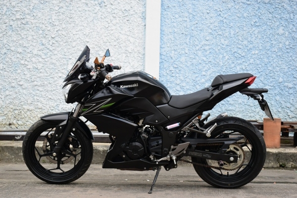 Z250 วิ่ง1000โล ทะเบียนสวยตอง1 สภาพป้ายแดง Z250 วิ่ง1000โล ทะเบียนสวยตอง1 สภาพป้ายแดง