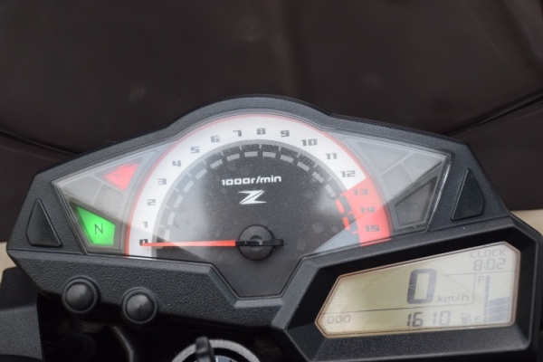 Z250 วิ่ง1000โล ทะเบียนสวยตอง1 สภาพป้ายแดง Z250 วิ่ง1000โล ทะเบียนสวยตอง1 สภาพป้ายแดง