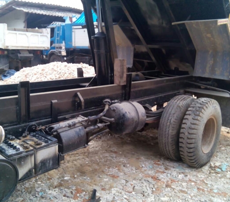 หกล้อ อีซูซุ NPR130ดั้ม 5คิวกะบะมีเนียม สภาพดีสวยพร้อมใช้ ทะเบียนพร้อมโอน