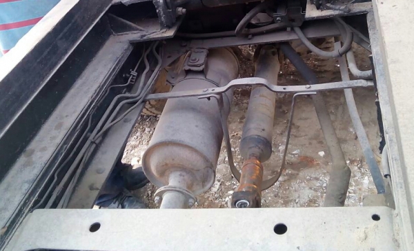 หกล้อ อีซูซุ NPR130ดั้ม 5คิวกะบะมีเนียม สภาพดีสวยพร้อมใช้ ทะเบียนพร้อมโอน