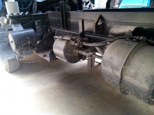 หกล้อ อีซูซุ NPR130ดั้ม 5คิวกะบะมีเนียม สภาพดีสวยพร้อมใช้ ทะเบียนพร้อมโอน