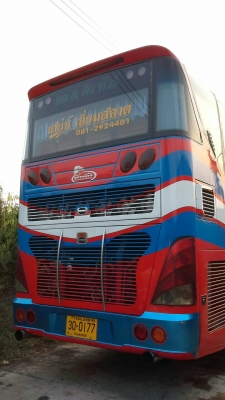 ขายรถบัสแอร์ชั้นครึ่ง ตัวถังต่อใหม่ สองเสา อู่ช่างทูรย์บ้านโป่ง ถุงลมเขาควาย MITSU ทั้งคัน เครื่อง MITSU คานหน้า-คานท้าย MITSU ช่วงล่าง MITSU ฝ้าภายในจิ๊กซอ VIP แอร์บูสตาร์ ระบบเหมือนแปดล้อ ยางเรเดียลใหม่หมด 6 เส้น  กระทะโครเมียมทั้งคัน เครื่องเสีย