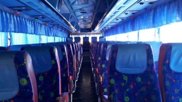 ขายรถบัสแอร์ชั้นครึ่ง ตัวถังต่อใหม่ สองเสา อู่ช่างทูรย์บ้านโป่ง ถุงลมเขาควาย MITSU ทั้งคัน เครื่อง MITSU คานหน้า-คานท้าย MITSU ช่วงล่าง MITSU ฝ้าภายในจิ๊กซอ VIP แอร์บูสตาร์ ระบบเหมือนแปดล้อ ยางเรเดียลใหม่หมด 6 เส้น  กระทะโครเมียมทั้งคัน เครื่องเสีย