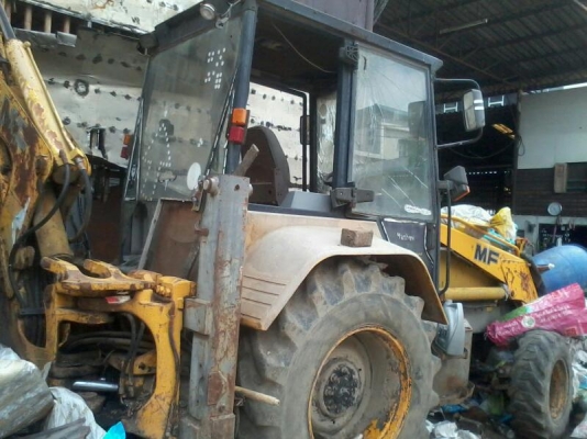 ขายรถหน้าตักหลังขุดMF