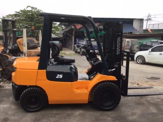 โฟล์คลิฟ Toyota รุ่น7 ดีเซล โฟล์คลิฟ Toyota รุ่น7 ดีเซล