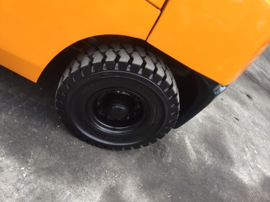 โฟล์คลิฟ Toyota รุ่น7 ดีเซล โฟล์คลิฟ Toyota รุ่น7 ดีเซล