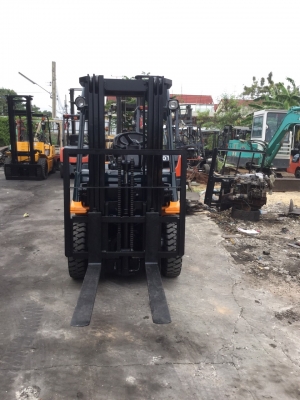 โฟล์คลิฟ Toyota รุ่น7 ดีเซล โฟล์คลิฟ Toyota รุ่น7 ดีเซล