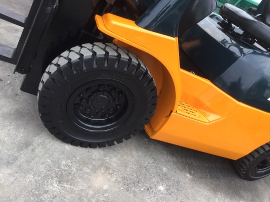 โฟล์คลิฟ Toyota รุ่น7 ดีเซล โฟล์คลิฟ Toyota รุ่น7 ดีเซล