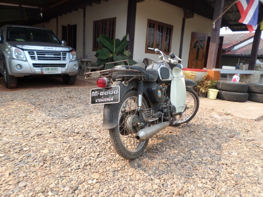 ขายมอไซค์คลาสสิคฮอนด้าชี200 สภาพเทพๆแห้ง เครื่องไนท์110 เครื่องฟิตไม่ดังไม่หอนไม่ควัน เอกสารเครื่องเล่มพร้อมชุดโอน ออกใบซื้อขายให้แต่โอนไม่ได้ต่อภาษีไม่ได้นะครับไว้ขี่เล่นสวยงามไปตลาด ราคา 35,000บาท สนใจสอบถามได้ครับ  เบอร์ติดต่อ 080-1696651 รถอยู่ที่โรงพ
