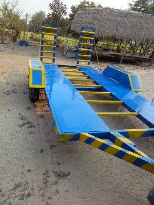 รถลากรถเกี่ยว รถไถ รถเมคโครเล็ก รถลากรถเกี่ยว รถไถ รถเมคโครเล็ก