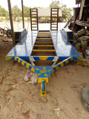 รถลากรถเกี่ยว รถไถ รถลากรถเกี่ยว รถไถ