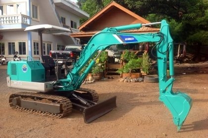 ขายรถขุดเล็ก KOBELCO SK 032 เครื่อง 3 สูบโทโบ เครื่องดี ปั้มดี สภาพพร้อมใช้งาน เป็นรถเก่านอกแท้ 100\% มีเอกสาร ใบอินวอยครบ ราคา 320,000 บาท สนใจติดต่อ 083-3436937