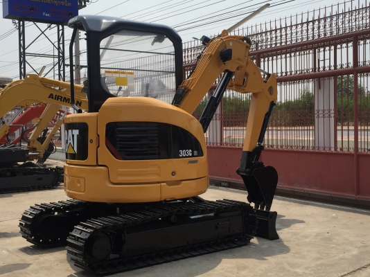 รถขุด CAT 303CSR REGA มือสองนำเข้าจากญี่ปุ่น ทำสีใหม่ พร้อมใช้งาน