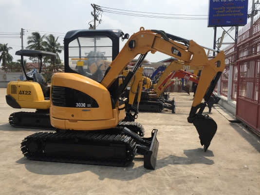 รถขุด CAT 303CSR REGA มือสองนำเข้าจากญี่ปุ่น ทำสีใหม่ พร้อมใช้งาน