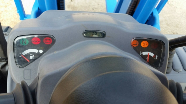 ขายด่วนรถยกKOMATSU FG10-21ยก1ตันรุ่นใหม่ตัวล่าสูดเกียรออโต้ยางใหม่4เส้นเสาสูง3เมตรรถนอกเพิ่งเข้ามายังไม่เคยใช้งานในเมืองไทยเลย