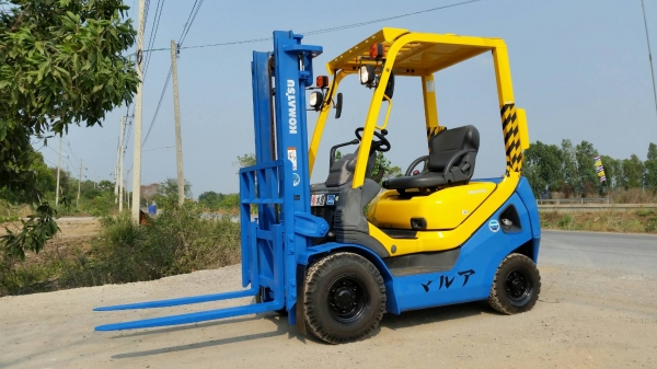 ขายด่วนรถยกKOMATSU FG10-21ยก1ตันรุ่นใหม่ตัวล่าสูดเกียรออโต้ยางใหม่4เส้นเสาสูง3เมตรรถนอกเพิ่งเข้ามายังไม่เคยใช้งานในเมืองไทยเลย