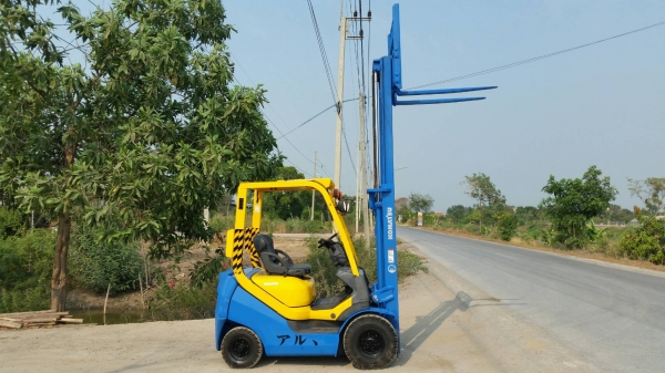 ขายด่วนรถยกKOMATSU FG10-21ยก1ตันรุ่นใหม่ตัวล่าสูดเกียรออโต้ยางใหม่4เส้นเสาสูง3เมตรรถนอกเพิ่งเข้ามายังไม่เคยใช้งานในเมืองไทยเลย