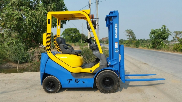 ขายด่วนรถยกKOMATSU FG10-21ยก1ตันรุ่นใหม่ตัวล่าสูดเกียรออโต้ยางใหม่4เส้นเสาสูง3เมตรรถนอกเพิ่งเข้ามายังไม่เคยใช้งานในเมืองไทยเลย