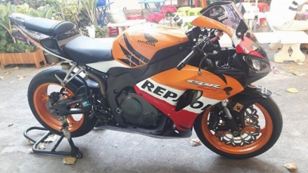 ขาย CBR 1000 rr ปี 07 ทะเบียนโอน(เพิ่มคลิปเสียง) ขาย CBR 1000 rr ปี 07 ทะเบียนโอน(เพิ่มคลิปเสียง)