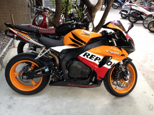 ขาย CBR 1000 rr ปี 07 ทะเบียนโอน(เพิ่มคลิปเสียง) ขาย CBR 1000 rr ปี 07 ทะเบียนโอน(เพิ่มคลิปเสียง)