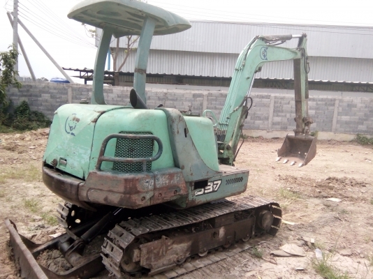 ขายรถแบ็คโฮยันร์ม่าB37 ปั้มนิ่ว คอนโทนสั้น