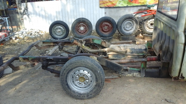 ขายดัทสัน 1300 อยู่ จ.ประจวบ  29000 เหมาะสำหรับคนรักรถเก่าครับ