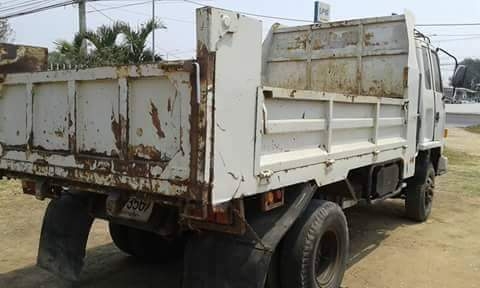 ขายรถดั้มร็อกกี้ 195แรง ยาง825ขอบ16 พ.เพาเวอร์ เบรกทิฟฟี่ ภายในสวย แอร์เย็น เอกสารพร้อมโอน สนใจโทร 090-8588220คุณนะ 093-3258446คุณบิว หรือเข้าดูสินค้าอื่นๆได้ที่ www.truck.in.th/498 หรือเพจFacebook ณรงค์ ซื้อขายรถมือสอง (เว็บไซต์ส่วนตัว) หรือFacebook คุณน