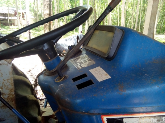 รถไถ่ฟอร์ด 6610  2เพลา  แท้ คานหน้าคาราโร่  (รถห้างแท้)  รถสวย.พร้อมใช้งาน.เล่มพร้อม