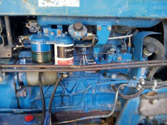 รถไถ่ฟอร์ด 6610  2เพลา  แท้ คานหน้าคาราโร่  (รถห้างแท้)  รถสวย.พร้อมใช้งาน.เล่มพร้อม