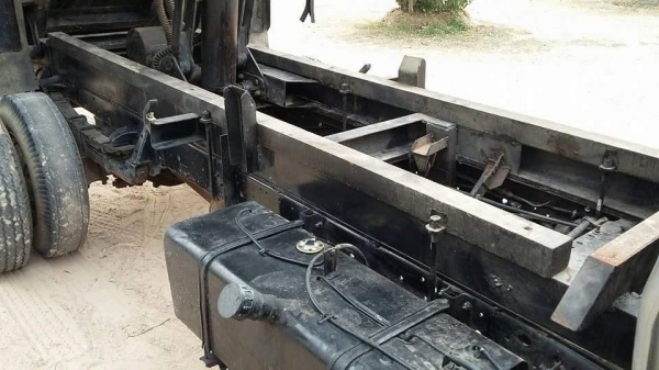 ขายรถ6ล้อ ดั้มเกษตร NPR115แรง เฟืองท้ายใหญ่ เครื่องดี แคชซีสวย ยางดี ภายในสวย เกียร์สั้น เอกสารพร้อมโอน สนใจโทร 090-8588220คุณนะ 093-3258446คุณบิว หรือเข้าดูสินค้าอื่นๆได้ที่ www.truck.in.th/498 หรือเพจFacebook ณรงค์ ซื้อขายรถมือสอง (เว็บไซต์ส่วนตัว) หรือ