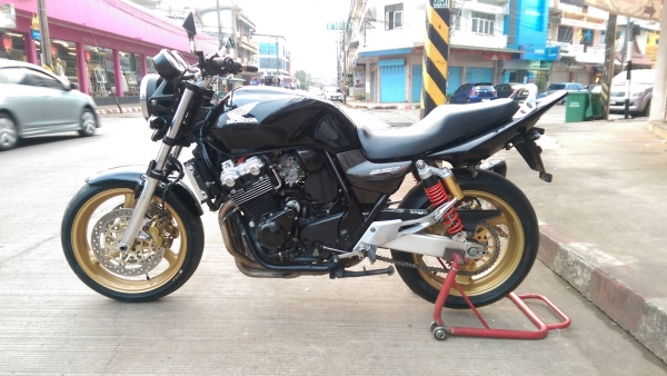 ขายคับ HONDA CB400 TECH3 ปี2007 กญแจชิฟ2ดอก สีสวย ท่อแต่งเคฟล่า แฮนด์บาร์ กระจกแต่ง ยางหน้าหลังเต็ม อินวอยส์สรรพสามิตร ราคา 97500 บาท ส่งได้ทั่วไทยคับ สนใจติดต่อ 081-0578282 FACEBOOK ชาญณรงค์ ป๊อป ชัยอมฤต ไอดีไลน์ POPBIGBIKESAKON คับ สนใจรถสวย ถูก ดี ต้อง