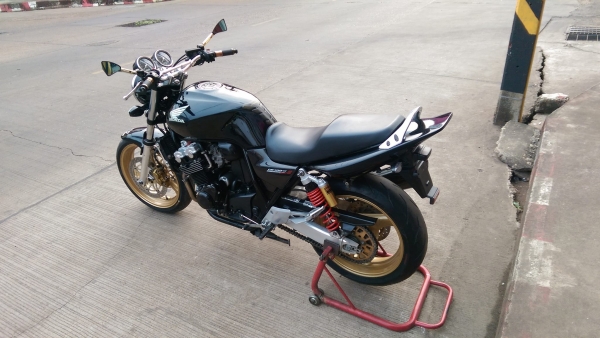 ขายคับ HONDA CB400 TECH3 ปี2007 กญแจชิฟ2ดอก สีสวย ท่อแต่งเคฟล่า แฮนด์บาร์ กระจกแต่ง ยางหน้าหลังเต็ม อินวอยส์สรรพสามิตร ราคา 97500 บาท ส่งได้ทั่วไทยคับ สนใจติดต่อ 081-0578282 FACEBOOK ชาญณรงค์ ป๊อป ชัยอมฤต ไอดีไลน์ POPBIGBIKESAKON คับ สนใจรถสวย ถูก ดี ต้อง