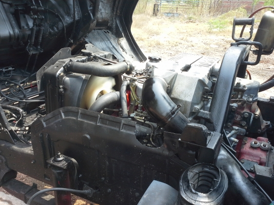 ขายด่วน รถบรรทุก 6 ล้อ ติดเครน HINO FC สภาพพร้อมใช้งาน