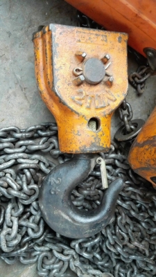 ** ขายแล้วครับ!! ** รอกโซ่ไฟฟ้า HITACHI Made in JAPAN 2 ton.ไฟ 380V โซ่ยาว 12 m. สภาพสวยอุปกรณ์ครบดึงนิ่มมาเทสได้.