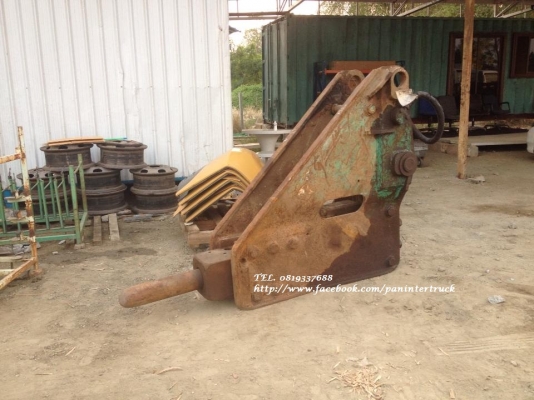 From JAPANหัวกระแทกBREAKER:TNB-16E(ไม่มีถุงลม) สำหรับรถขุดไซค์ 200(ขนาด 20-30 ตัน)(ทดสอบแล้วใช้งานได้จริง) ราคา 185,000 บาท สนใจติดต่อ 0819337688