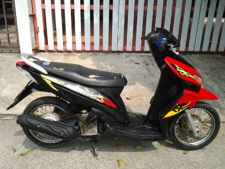 ขายมอไซค์ ปี49 ฮอนด้า คลิ๊ก เครื่อง110cc. เครื่องดีแน่นๆ รถสภาพดี พร้อมใช้งาน ภาษีไม่ขาด เล่มทะเบียนครบ ขายถูกๆครับ ขายมอไซค์ ปี49 ฮอนด้า คลิ๊ก เครื่อง110cc. เครื่องดีแน่นๆ รถสภาพดี พร้อมใช้งาน ภาษีไม่ขาด เล่มทะเบียนครบ ขายถูกๆครับ