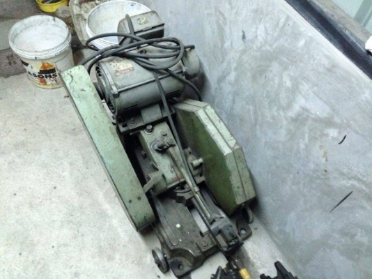 แท่นตัดwinner สภาพ90\% 220v 3 แรง แท่นตัดwinner สภาพ90\% 220v 3 แรง