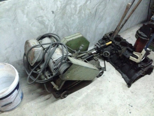 แท่นตัดwinner สภาพ90\% 220v 3 แรง