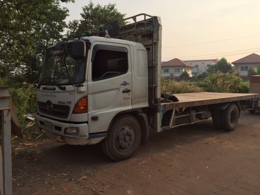 ขายรถ6 ล้อ HINO MEGA กระบะยาว6.5ม.พื้นเรียบ สนใจติดต่อ089-8914921คุณตุ๊กตา